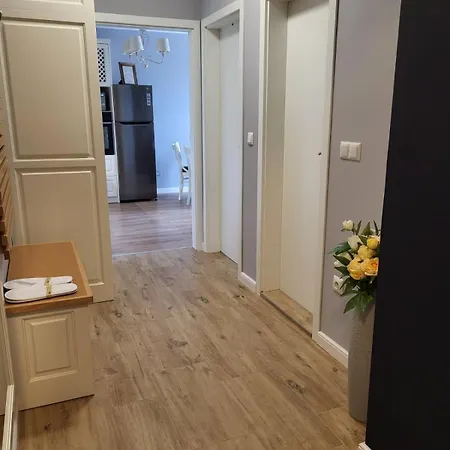 Luny Art Center * Roese