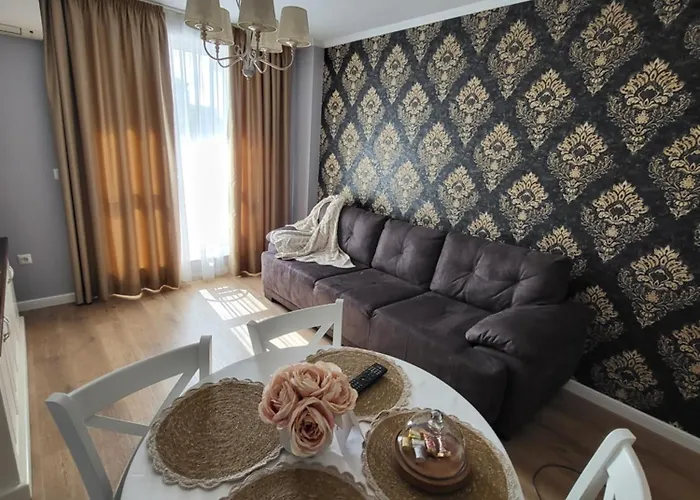 Daire Luny Art Center